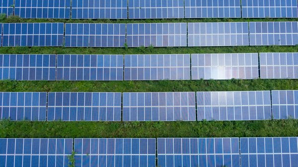 Énergie renouvelable : explorez les solutions solaires modernes